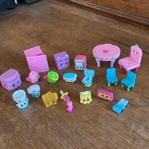 Shopkins home theme lot of 20